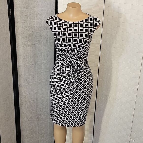 LAUREN RALPH LAUREN GEOMETRIC PATTERN TWIST KNOT BOATNECK JERSEY DRESS - Picture 10 of 16